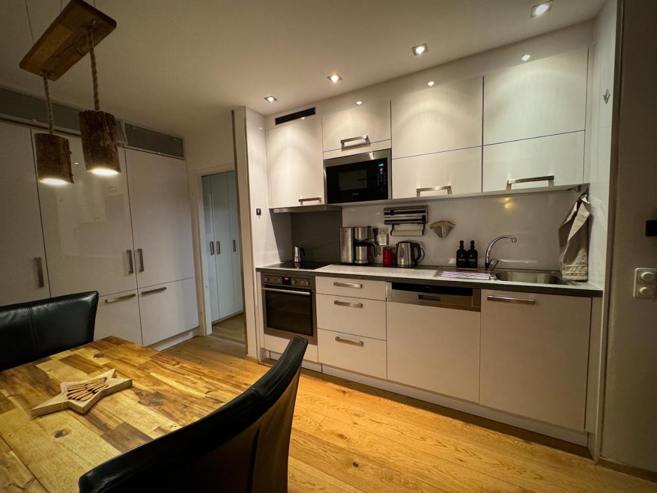 3-room With Sauna And Pool & Walk To Slopes - Jokercard Included Apartment