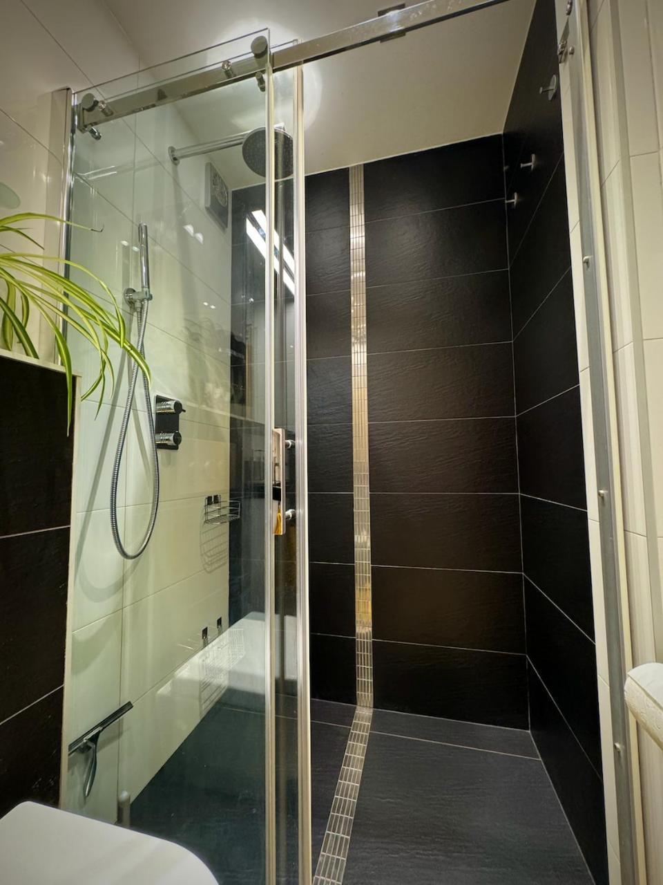 3-room With Sauna And Pool & Walk To Slopes - Jokercard Included * Saalbach-Hinterglemm